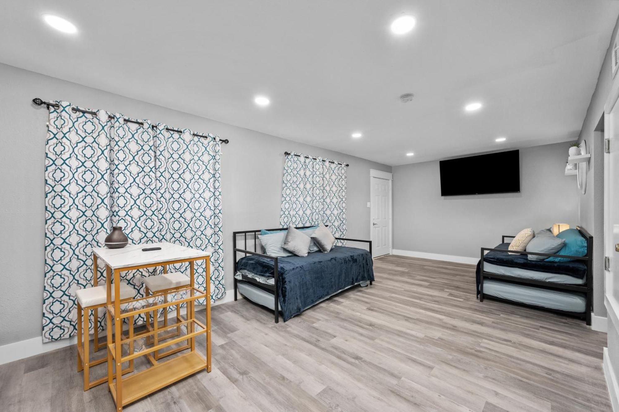 Comfortable 2Br Apt In Vibrant Houston Heights Exteriér fotografie